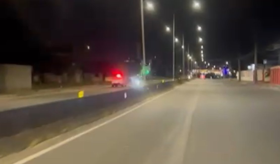 Fuga em motocicleta pela contramão da AL-110 termina em prisão