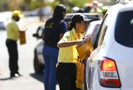 Transporte: melhor lugar de criança no carro é o meio do banco de trás