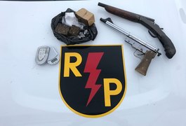 Adolescente é apreendida com arma e drogas no bairro do Jacintinho, em Maceió
