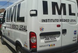 Menor é assassinado com golpes de faca, no bairro Canafístula, em Arapiraca