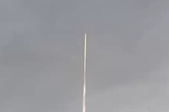 Especialistas explicam 'rastro' luminoso visto no céu de Arapiraca