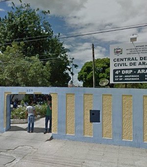 Suspeito de estelionato é preso após tentar vender carro, em Arapiraca