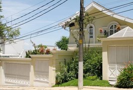 Casa onde Silvio Santos viveu é alvo de tentativa de furto em São Paulo