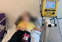 Menina de 5 anos tem coma alcoólico após ingerir álcool em gel na escola