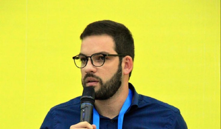 Rui Palmeira critica nova troca na Educação de Maceió e cobra autonomia do secretário: “Que não seja mais um bebê reborn do João Caldas”