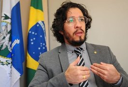 Jean Wyllys é reeleito deputado federal do RJ com mais de 144 mil votos