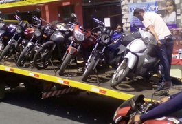 Operação recolhe 10 veículos e aborda centenas de pessoas no Centro de Arapiraca