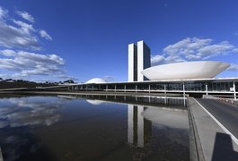 Senado Federal aprova projeto que reduz penas de Bolsonaro e condenados por tentativa de golpe