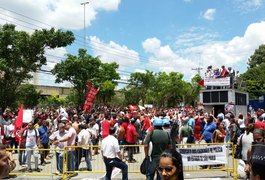 Manifestações pró e contra Lula terminam com quatro feridos em São Paulo