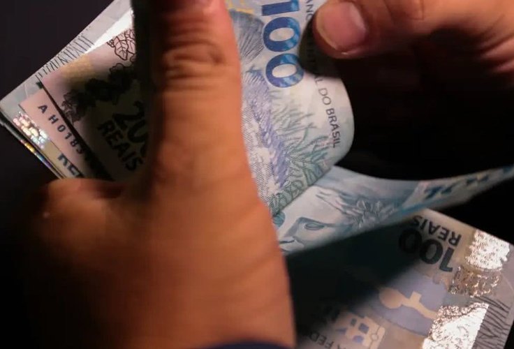 Em última sessão antes do recesso, ALE aprova pagamento do '14° salário' para servidores da educação estadual