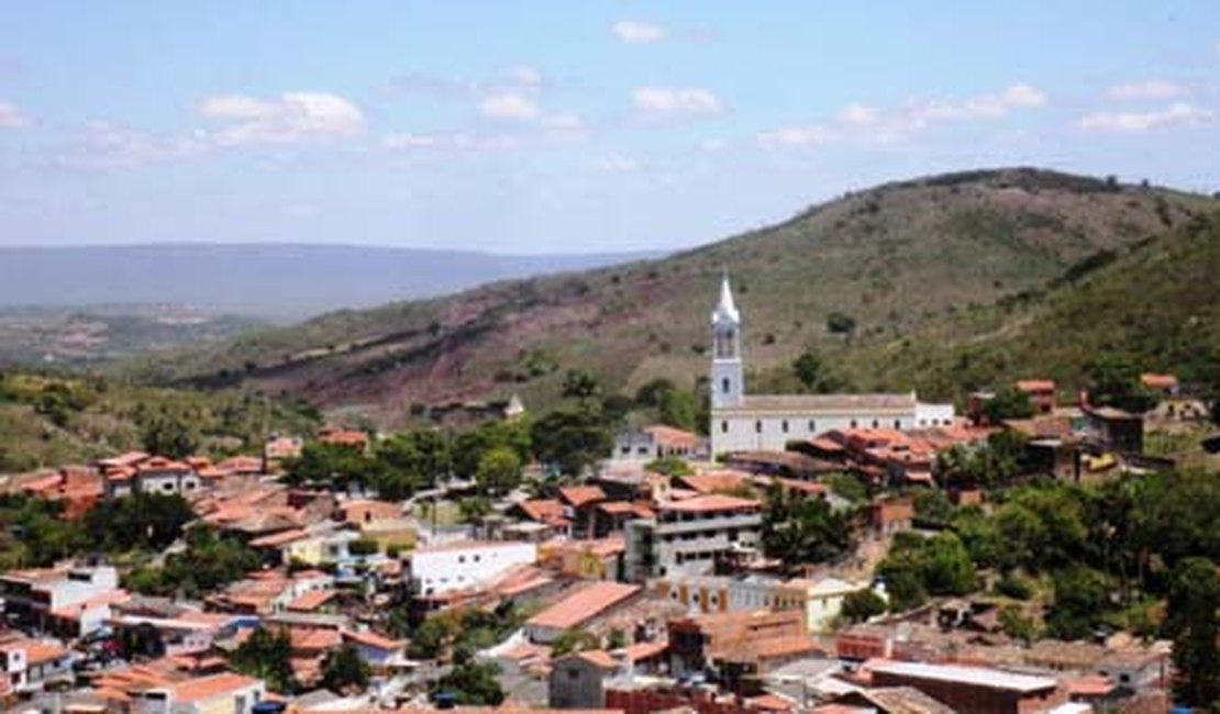 Pai é assassinado com bebê no colo no Sertão alagoano