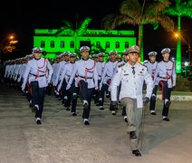 Cadetes do Curso de Formação de Oficiais da PM recebem o Espadim Tiradentes