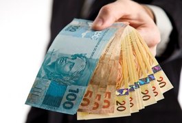 Salário de dezembro de quem ganha até R$1200 será liberado neste sábado (29)
