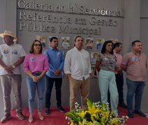 Prefeito Luciano homenageia servidor público e autoriza mais 7 obras em Arapiraca