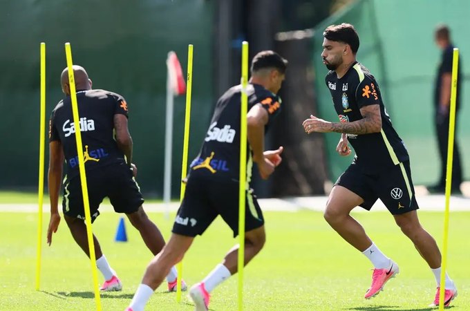 Seleção brasileira se reapresenta e faz 1º treino para encarar Haiti