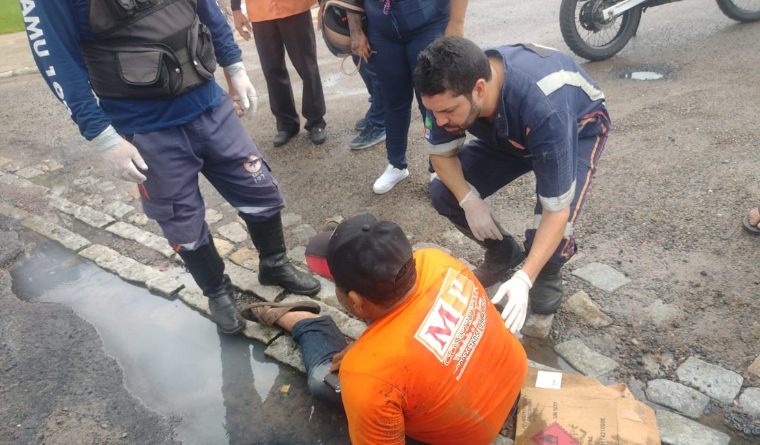 Acidente envolvendo veículo de passeio e motocicleta deixa uma pessoa ferida, em Arapiraca