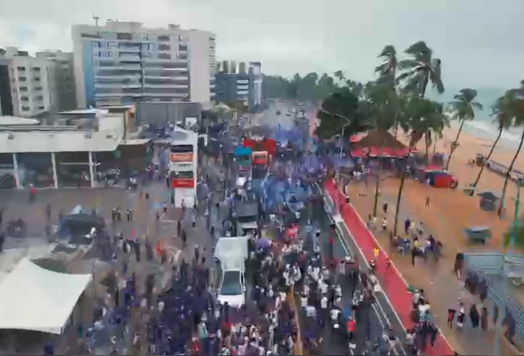 Caminhada histórica marca reta final da campanha de Renan Filho em Maceió