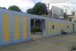 Dupla é presa suspeita de furtar escola em Arapiraca