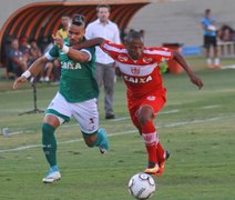 CRB é goleado por 3 a 0 pelo Goiás no Serra Dourada; veja os gols