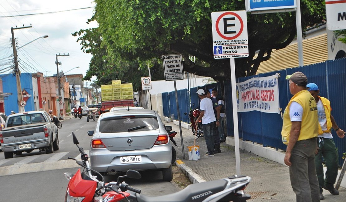 Prefeitura implanta estacionamentos para idosos e deficientes no Centro de Arapiraca