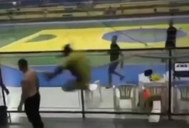 Vídeo. Partida de Futsal termina com socos e 'voadora nas costas', no Tocantins