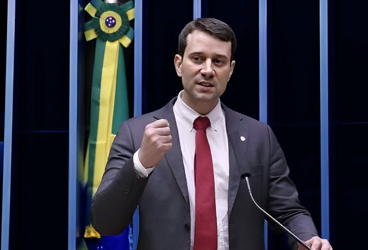 Daniel Barbosa vota a favor de ﻿﻿projeto de obrigatoriedade de atendimento especializado a estudantes com ﻿TEA