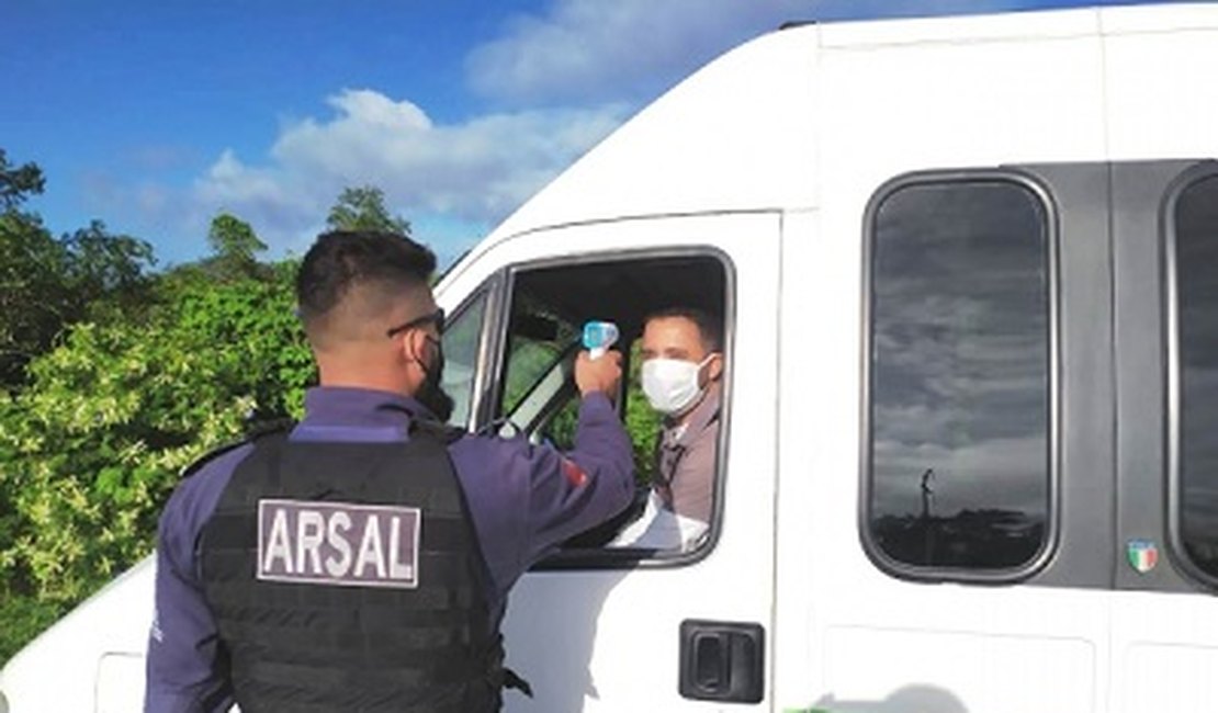 Arsal aborda 380 veículos no primeiro dia após retorno do transporte intermunicipal