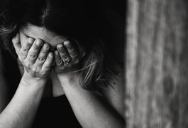 Adolescente de 16 anos é estuprada no caminho da escola na zona rural