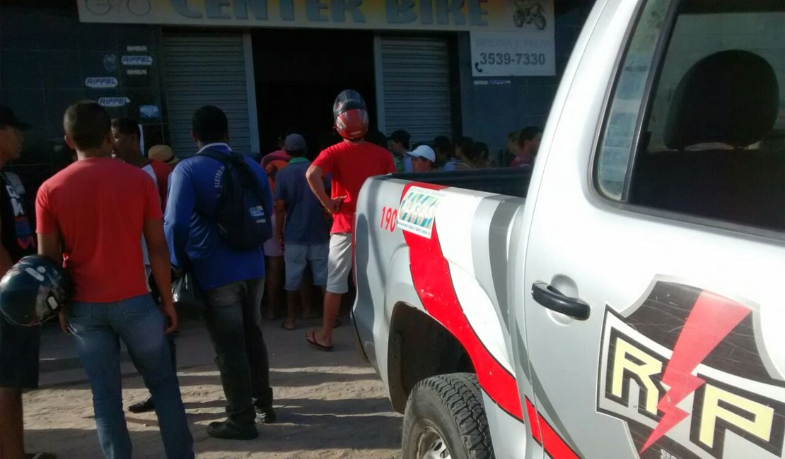 Comerciante fica ferido e cliente morre durante assalto a loja em Arapiraca