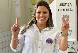 Samyra do Basto vota e expressa confiança nas urnas em sua trajetória política em Girau do Ponciano