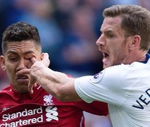 Alagoano Firmino leva dedada impressionante no olho e preocupa o Liverpool