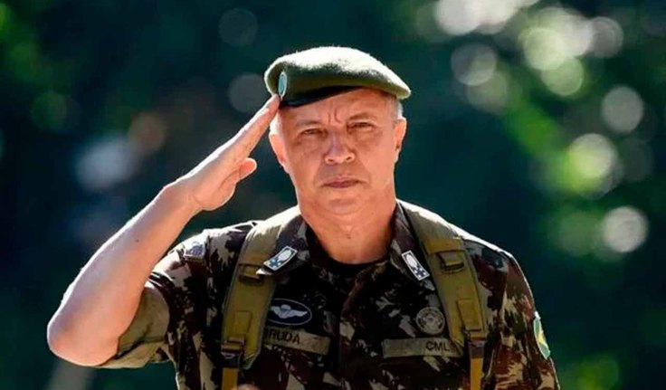 Indicado por Lula, novo comandante do Exército é nomeado por Bolsonaro