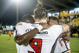 Criciúma tropeça, e Vitória é campeão da Série B pela primeira vez na história