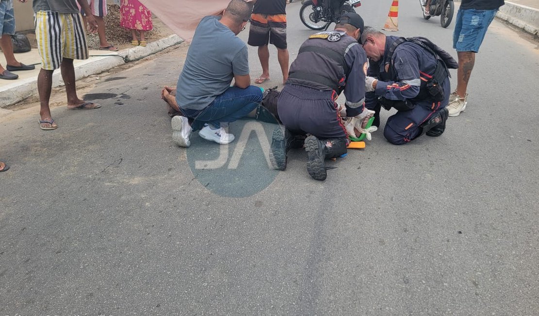 Colisão entre motos deixa dois feridos no bairro Cavaco, em Arapiraca