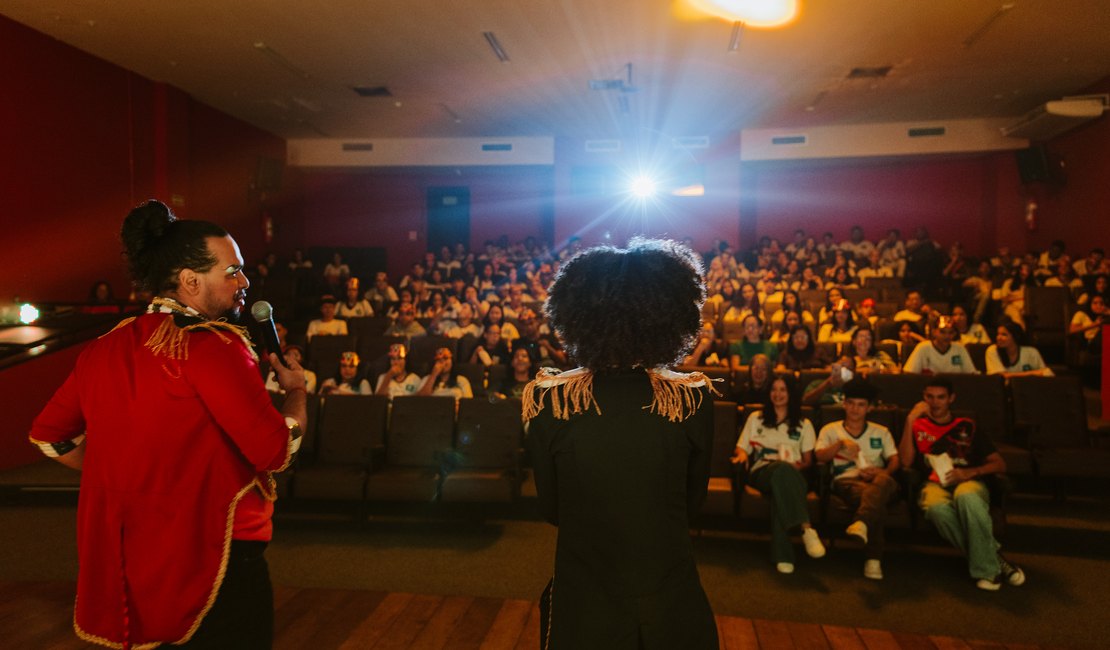 Ode às crianças voadoras: Em quatro dias, mais de 2 mil estudantes assistiram aos curtas metragens do Festival Revoada