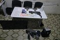 PM prende três pessoas e realiza apreensão de drogas, arma e objetos roubados em Arapiraca