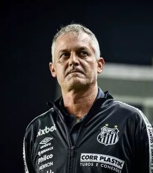 Santos anuncia saída do técnico Lisca após oito jogos disputados