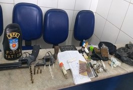 Polícia apreende arma de fogo e drogas durante abordagem em Grota de Maceió