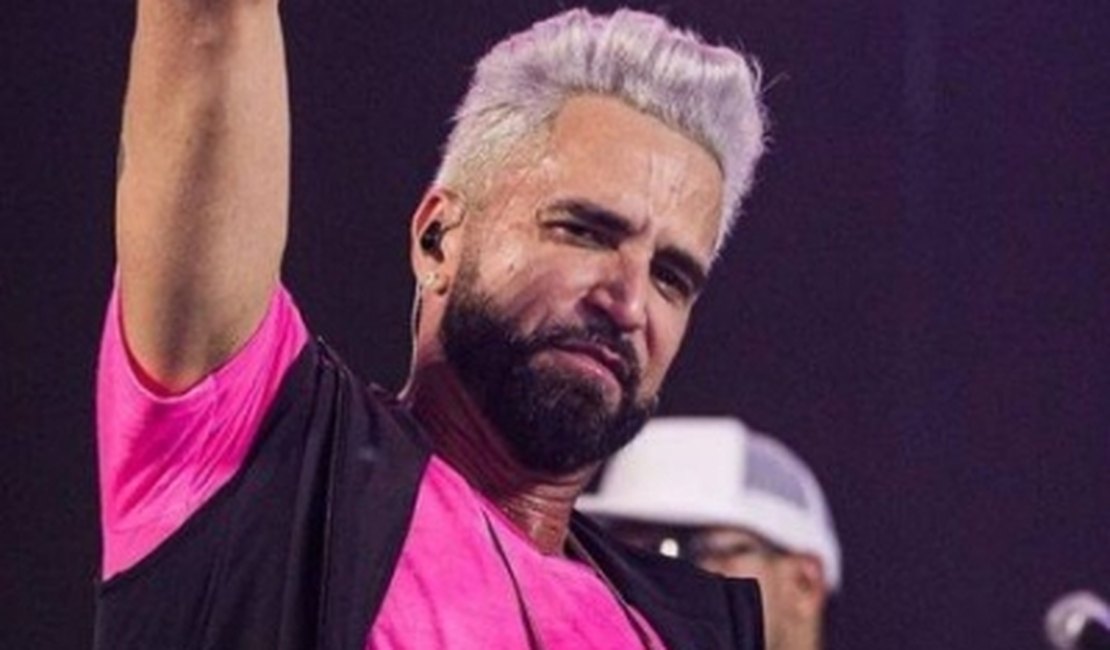 Cantor Latino é processado por hospital após fazer consulta e deixar dívida de R$ 9mil