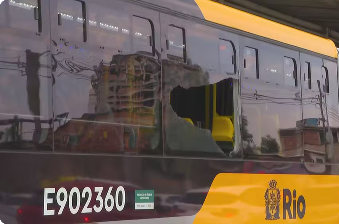 Passageiro morre após ser baleado dentro de ônibus do BRT no Rio de Janeiro