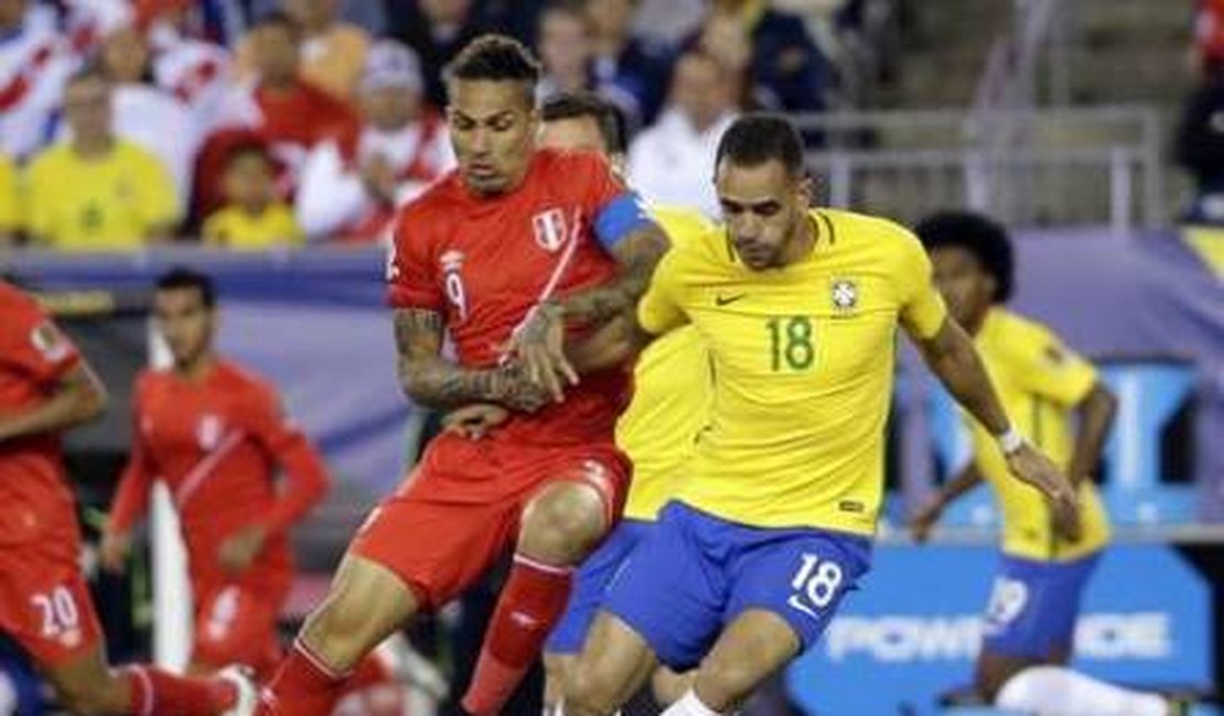 Gol de mão do Peru elimina Brasil da Copa América ainda na primeira fase