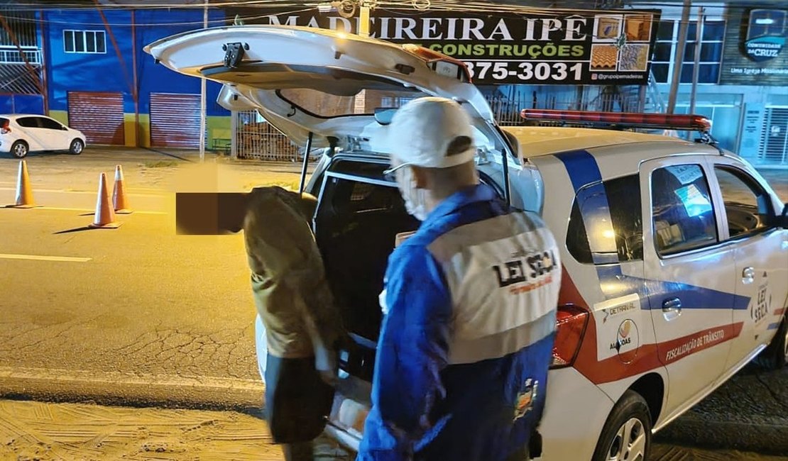 Operação Lei Seca em Maceió prende homem que estava dirigindo embriagado