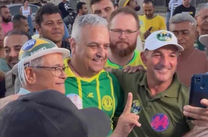 ”Flávio e eu, queremos e vamos levar este país para a frente”, afirmou Alfredo Gaspar, durante passagem em Irecê, na Bahia