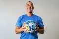 Cafu apoia reconstrução sob Ancelotti e alerta para formação de base