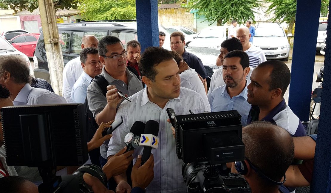 Governo entrega obras de escolas e ginásio em Arapiraca