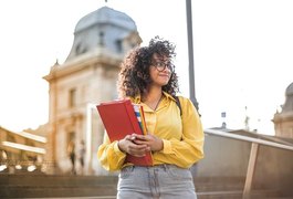 Estudante de Administração ganha o sorteio Bolsa de Estudo 100%