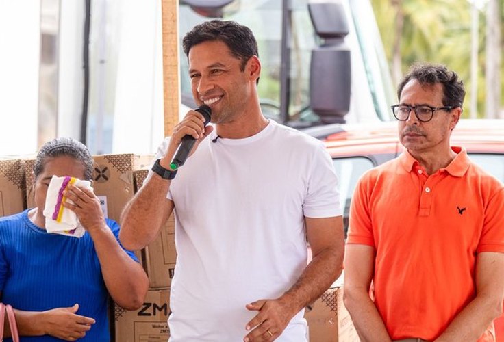 Sem mudanças, Rodrigo Cunha assume a Prefeitura de Maceió mas mantém secretariado de JHC