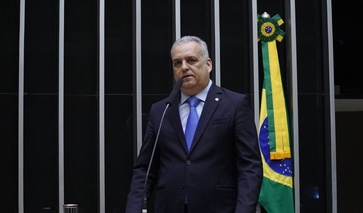 Alfredo Gaspar aciona TCU e cobra explicações do Governo Federal sobre “quentinhas invisíveis”