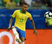 Daniel Alves anuncia saída do PSG: 'Fecho um ciclo de vitórias'