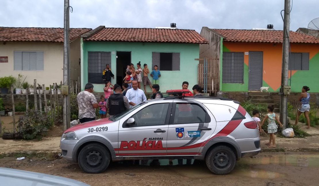 Bebê de apenas 2 meses é encontrada morta dentro de berço em Arapiraca